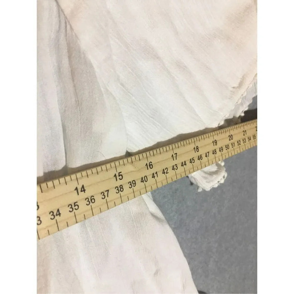 Womens Crown and Ivy Blouse Size Large Boho Bohemian Embroidered Beachy - Picture 2 of 3